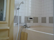京都　リフォーム　浴室壁塗装　施工前�A